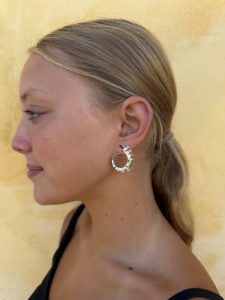 FE15 Curved Folded Earrings Garnet